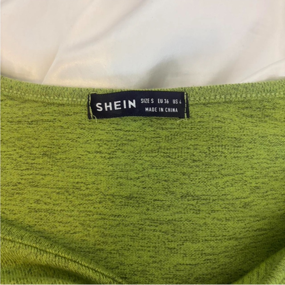 Green mini body on Long wide Sleeve Dress - Picture 4 of 4